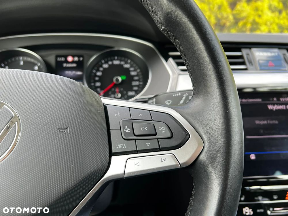 Volkswagen Passat 2.0 TDI SCR Comfortline DSG - 9