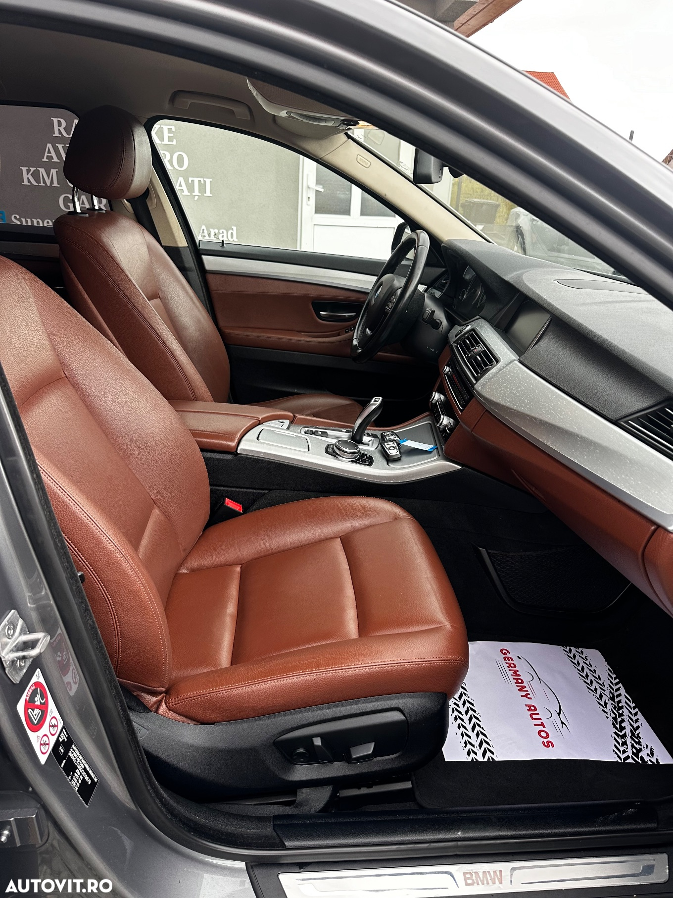 BMW Seria 5 520d Touring Aut. Luxury Line - 7