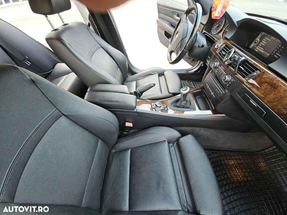 BMW Seria 3 320d - 14