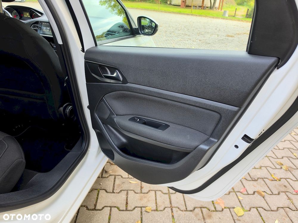 Peugeot 308 PureTech 130 Stop & Start Access - 28
