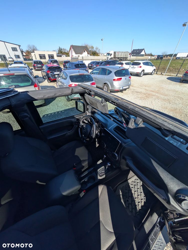 Jeep Wrangler - 29
