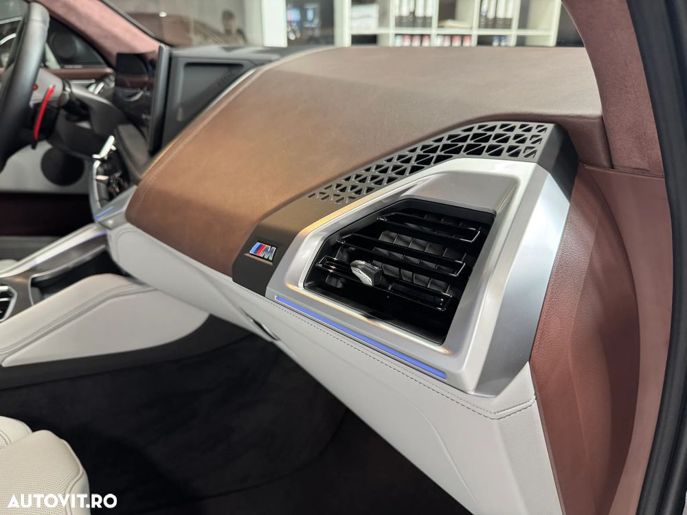 BMW XM - 13