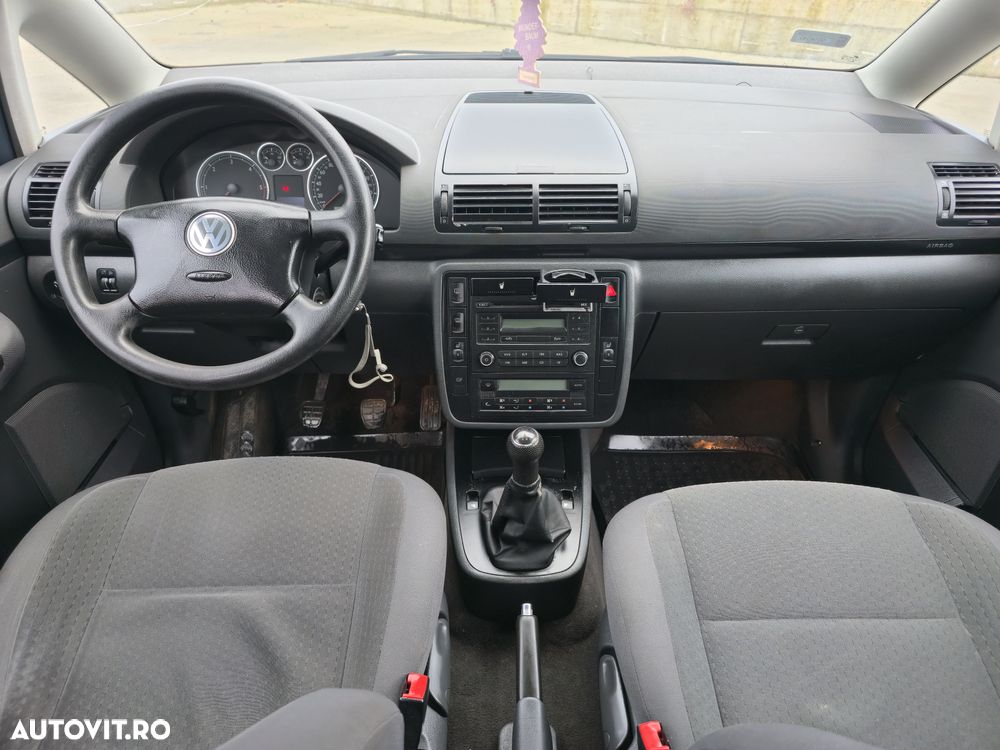 Volkswagen Sharan 1.9 TDI Family - 9