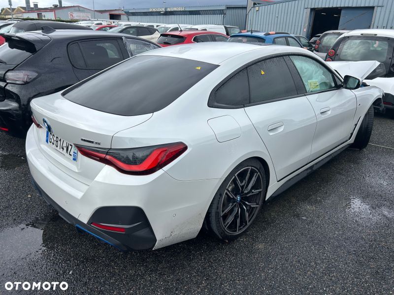BMW i4 - 4