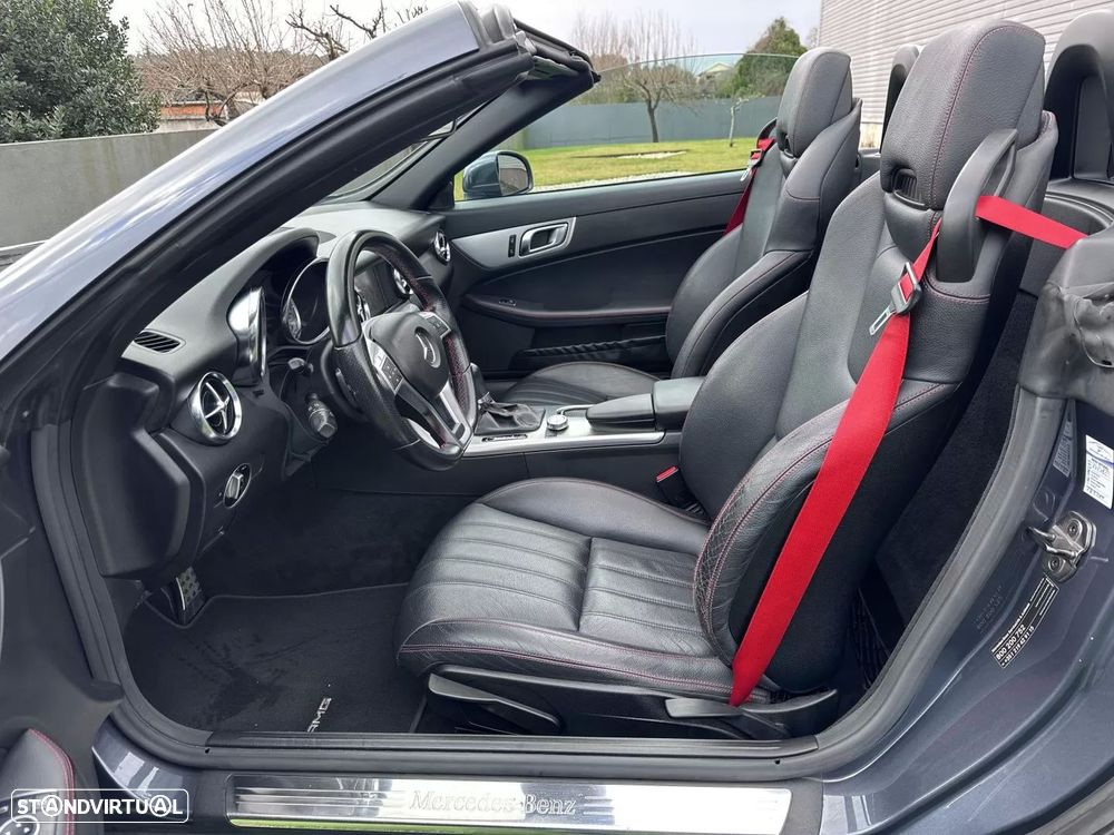 Mercedes-Benz SLK 250 (BlueEFFICIENCY) 7G-TRONIC CarbonLOOK Edition - 27