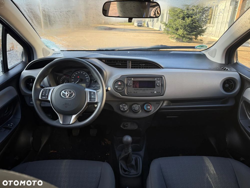 Toyota Yaris 1.0 VVT-i - 17