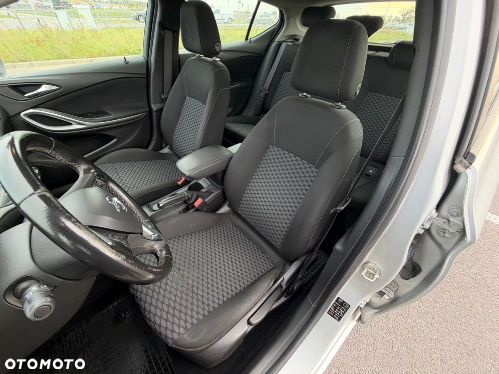 Opel Astra 1.6 CDTI Enjoy S&S - 33