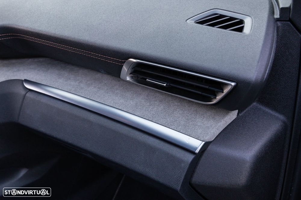 Peugeot 5008 2.0 BlueHDi GT Line EAT8 - 27