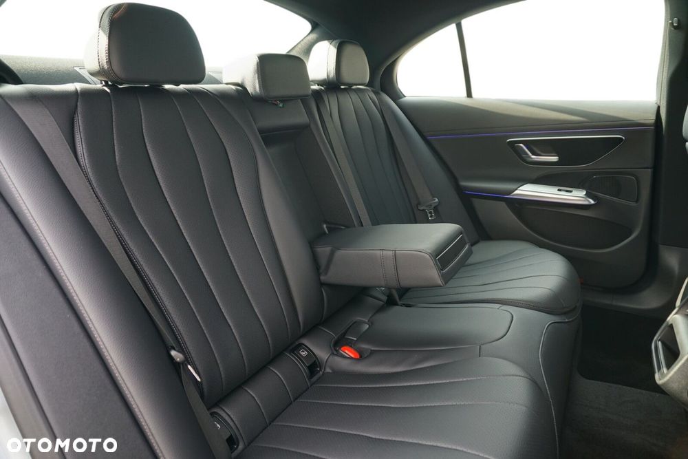 Mercedes-Benz Klasa E 220 d mHEV 4-Matic Avantgarde 9G-Tronic - 10