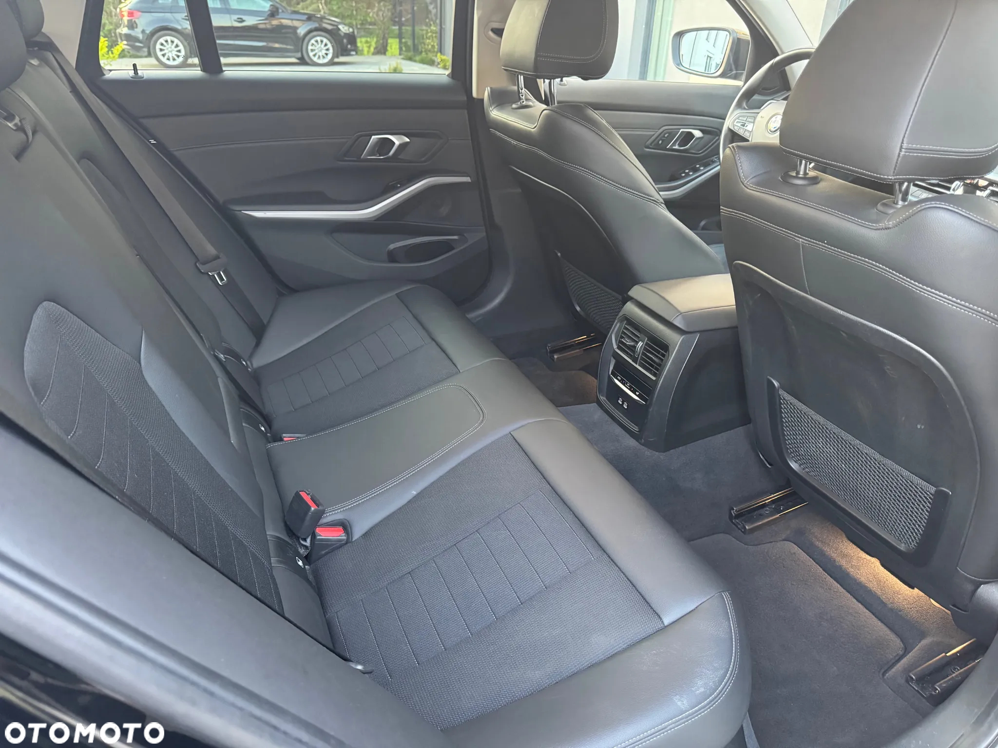 BMW Seria 3 318i Advantage - 27