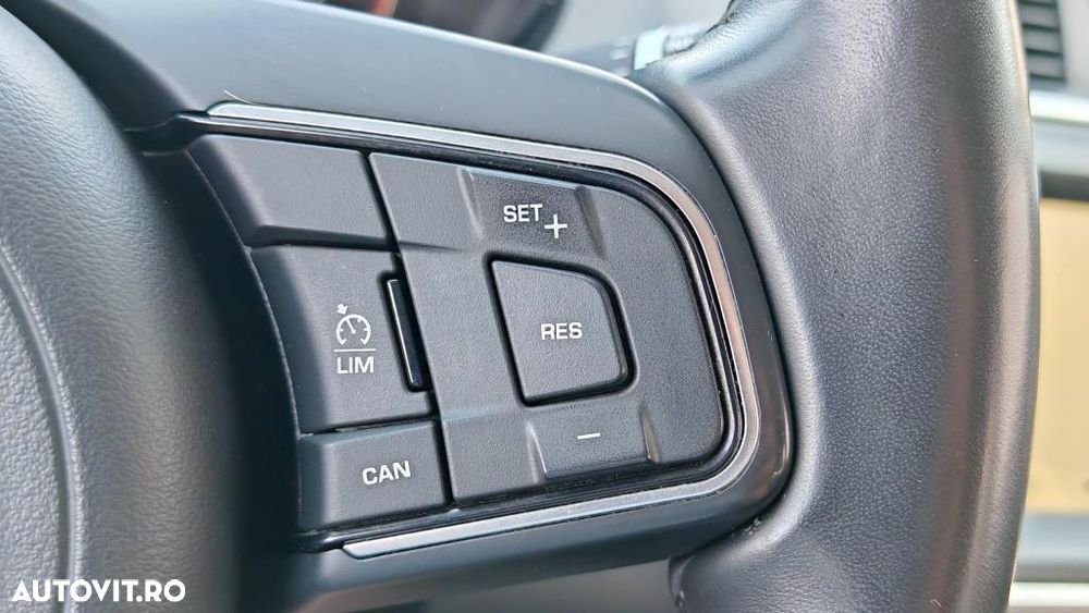 Jaguar E-Pace D180 AWD Aut. R-Dynamic S - 26