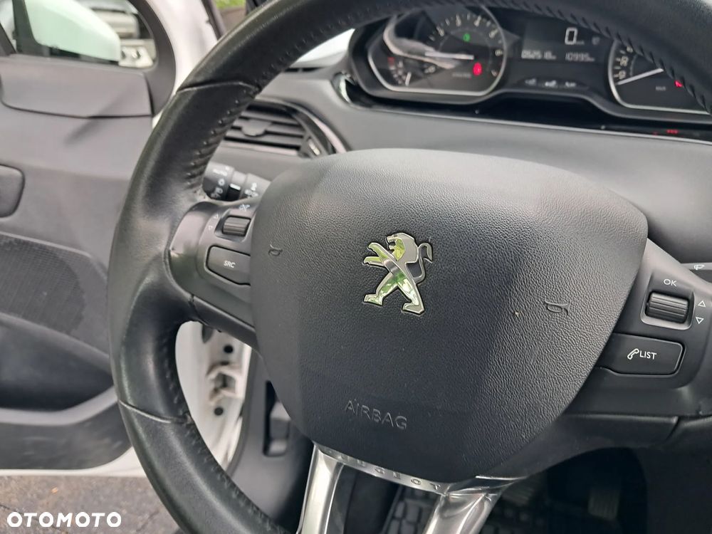 Peugeot 208 1.2 PureTech Active - 7