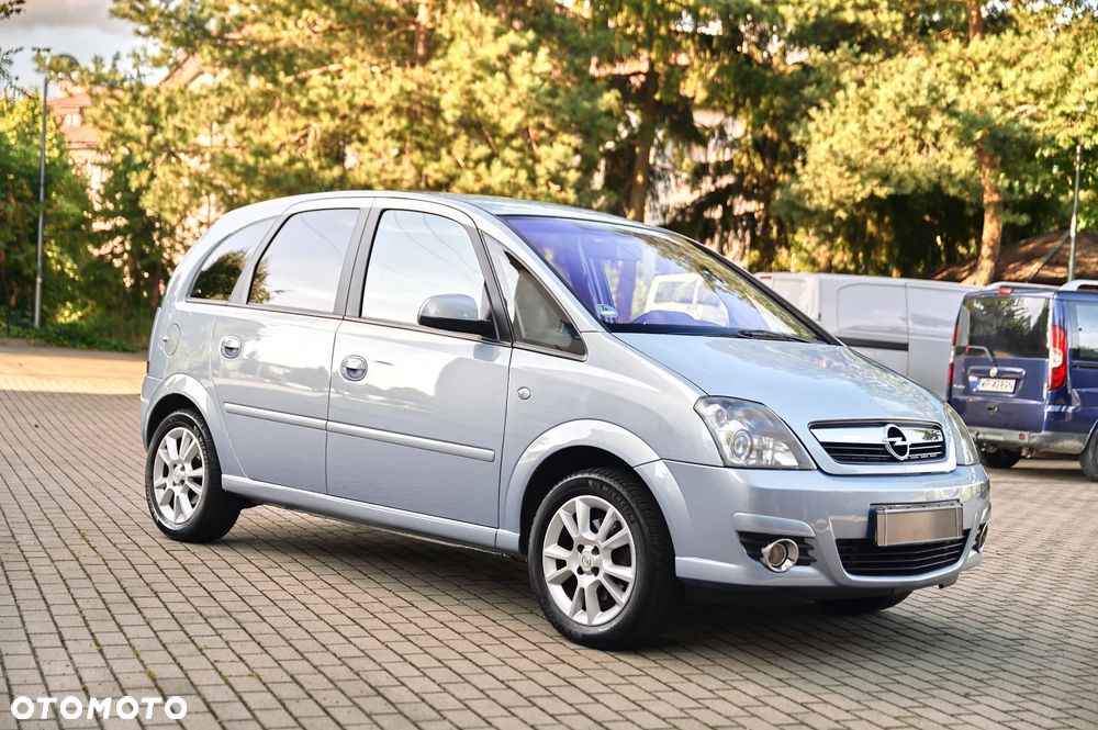 Opel Meriva 1.8 16V Essentia Easytronic - 15