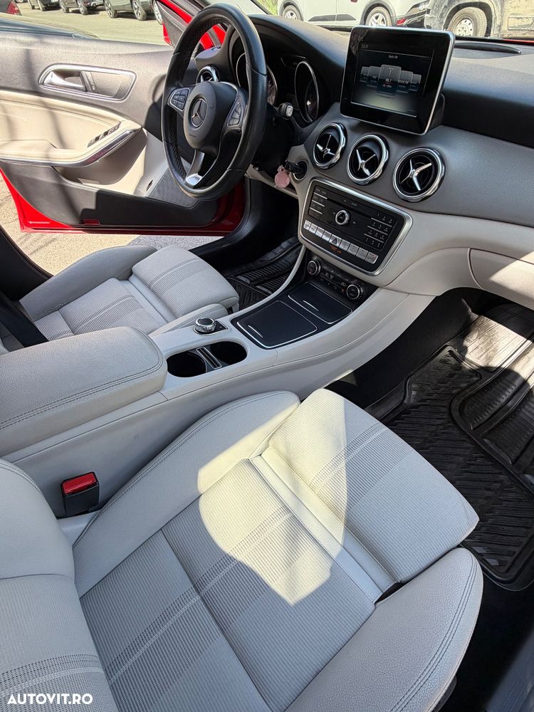 Mercedes-Benz GLA 200 d 4MATIC Aut. - 31