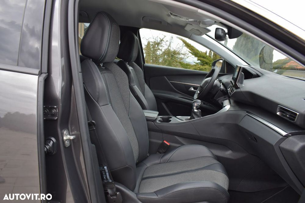 Peugeot 3008 PureTech 130 Stop & Start GPF Allure - 26