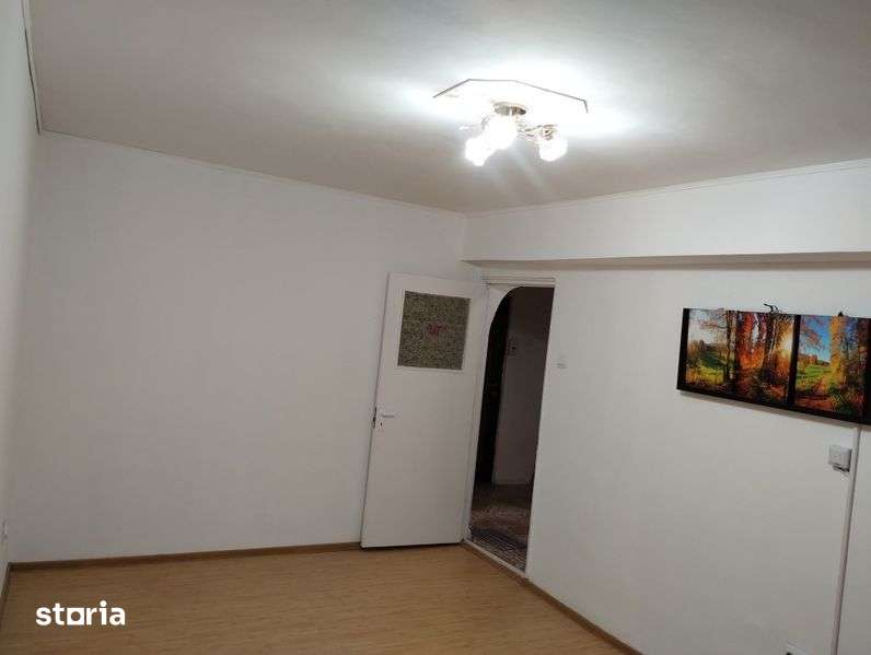 Proprietar inchiriez apartament 1 camera nemobilat — fotografia 1