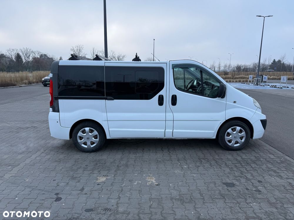 Renault Trafic Combi L1H1 teilverglast - 5
