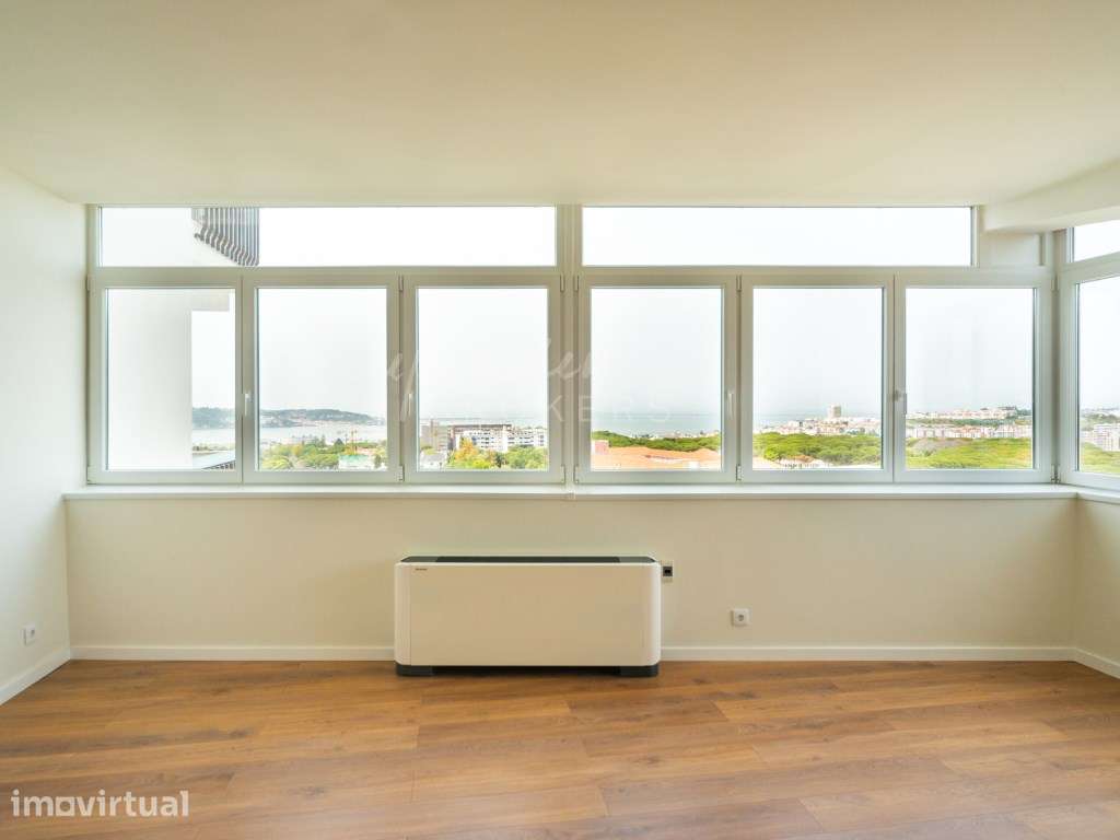 APARTAMENTO T4 TOTALMENTE REMODELADO NAS TORRES DO RESTELO, COM VIS... - Grande imagem: 4/39