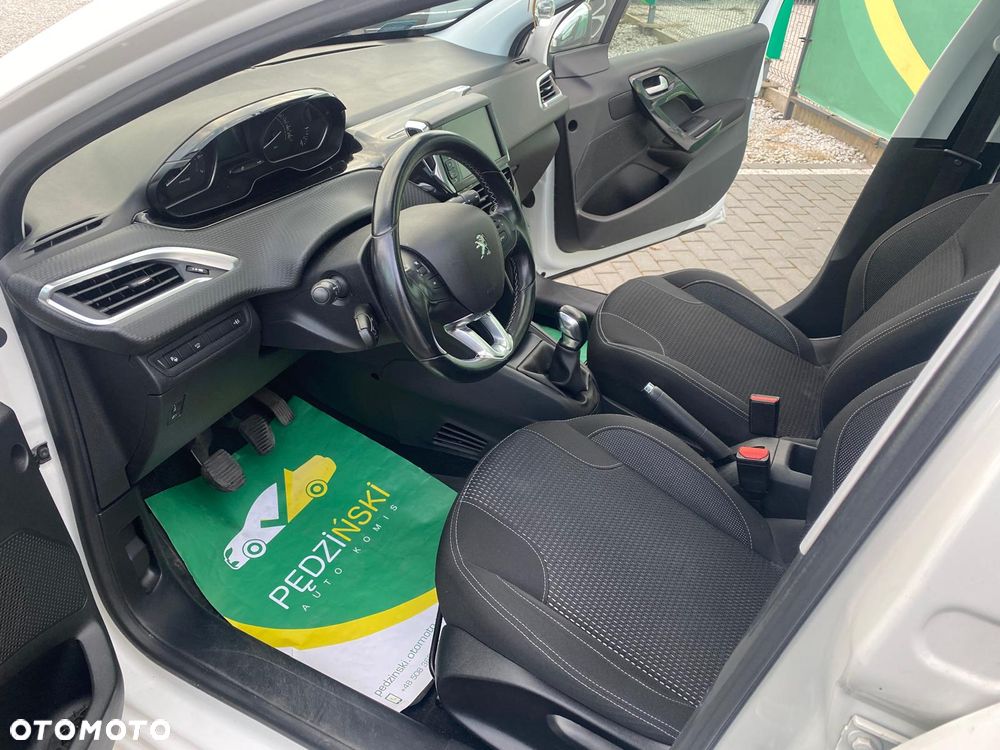 Peugeot 208 82 VTI Allure - 5
