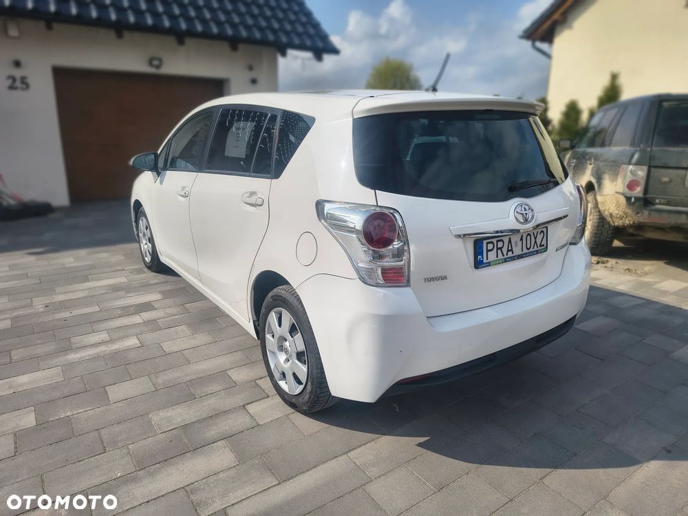 Toyota Verso 2.0 D-4D Active - 5