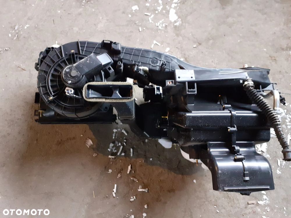 12176 Nagrzewnica Jeep Grand Cherokee WK2 - 3