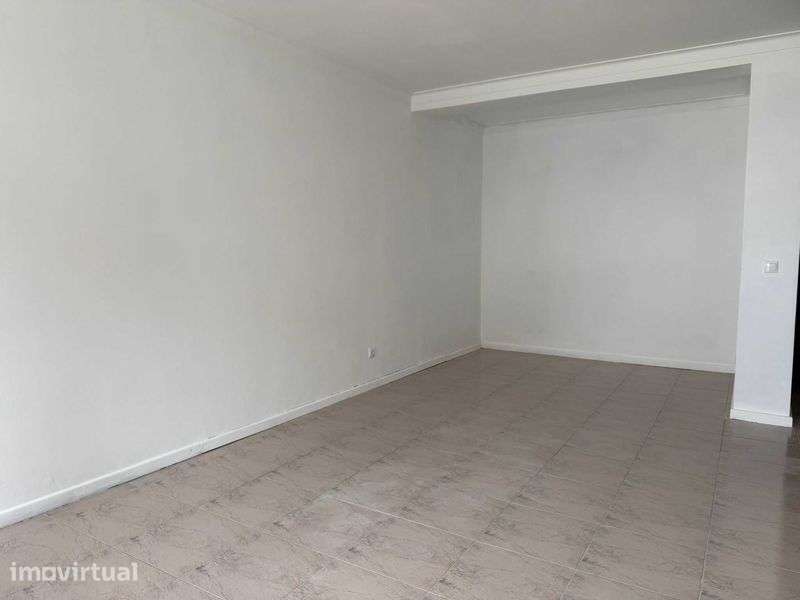Apartamento T2 para arrendar - Grande imagem: 2/8
