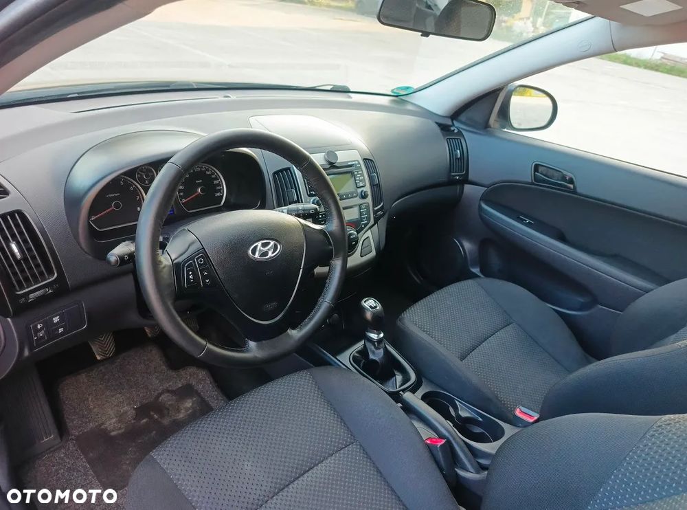 Hyundai i30 i30cw 1.4 blue Comfort - 14