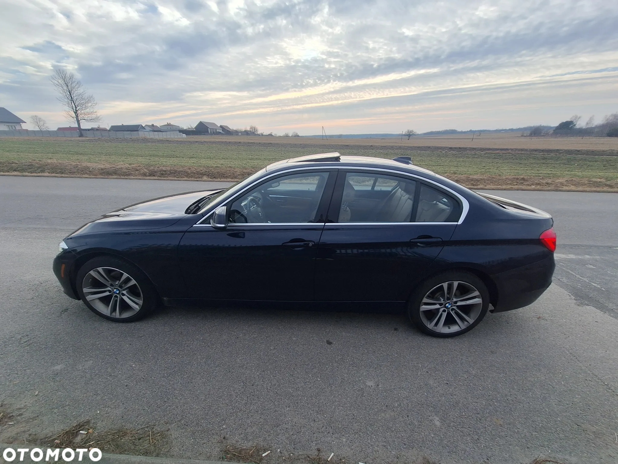 BMW Seria 3 330i xDrive Sport Line - 5