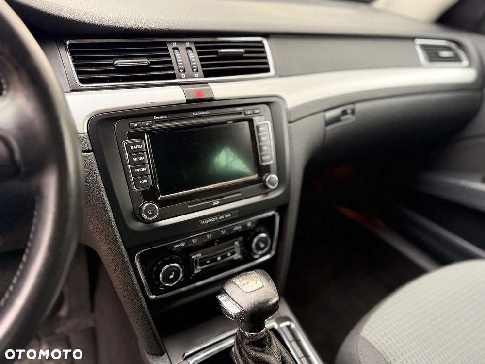 Skoda Superb 2.0 TDI Comfort DSG - 21