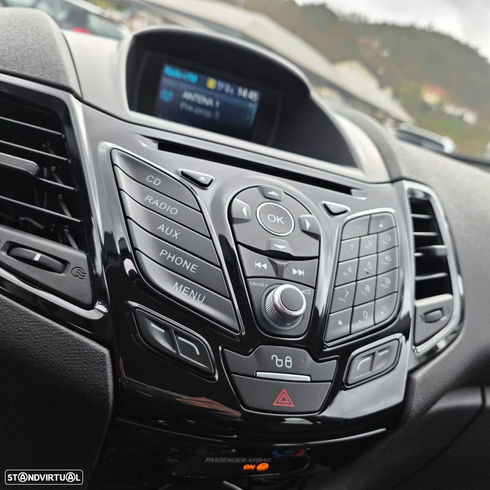 Ford Fiesta 1.5 TDCi Titanium - 8