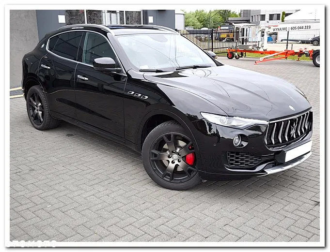 Maserati Levante Q4 Executive - 10