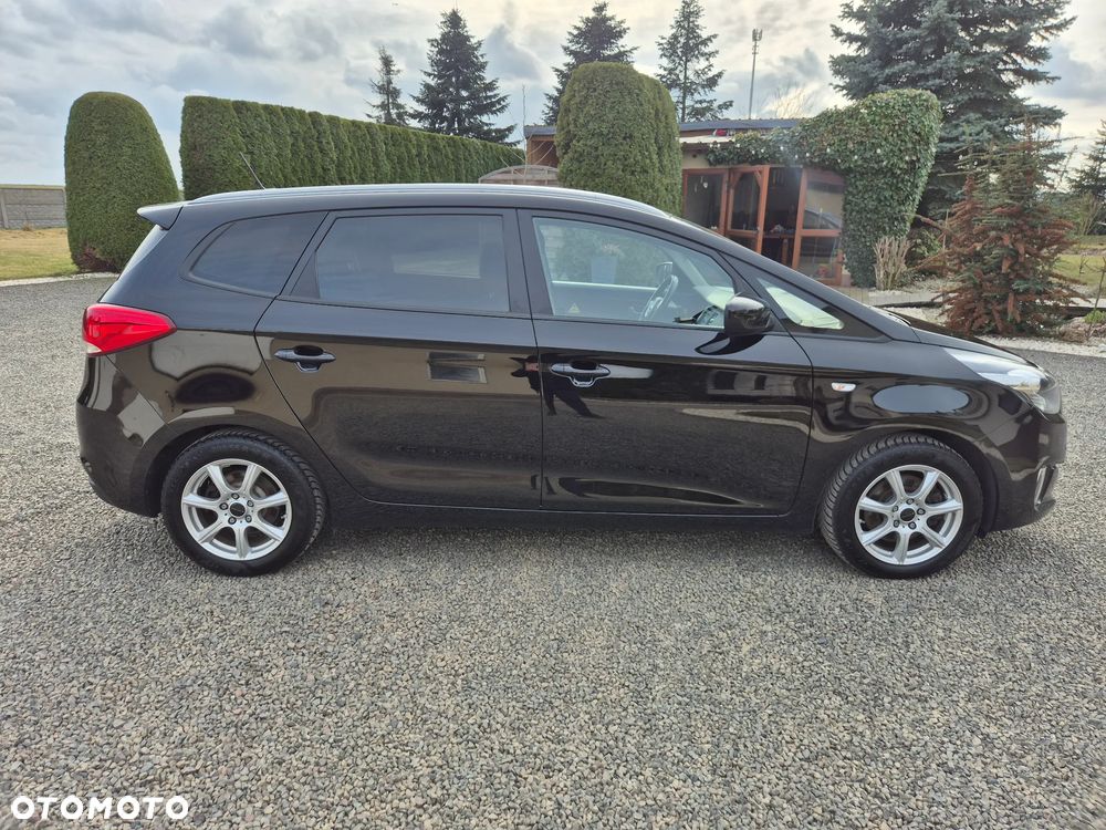 Kia Carens 1.7 CRDi 115 Dream Team Edition - 9