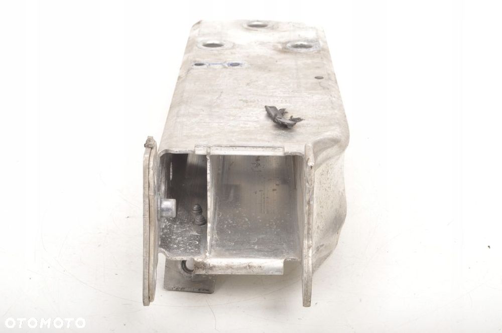 BMW M3 F80 LIFT WSPORNIK STREFA ZGNIOTU 8055665 - 2