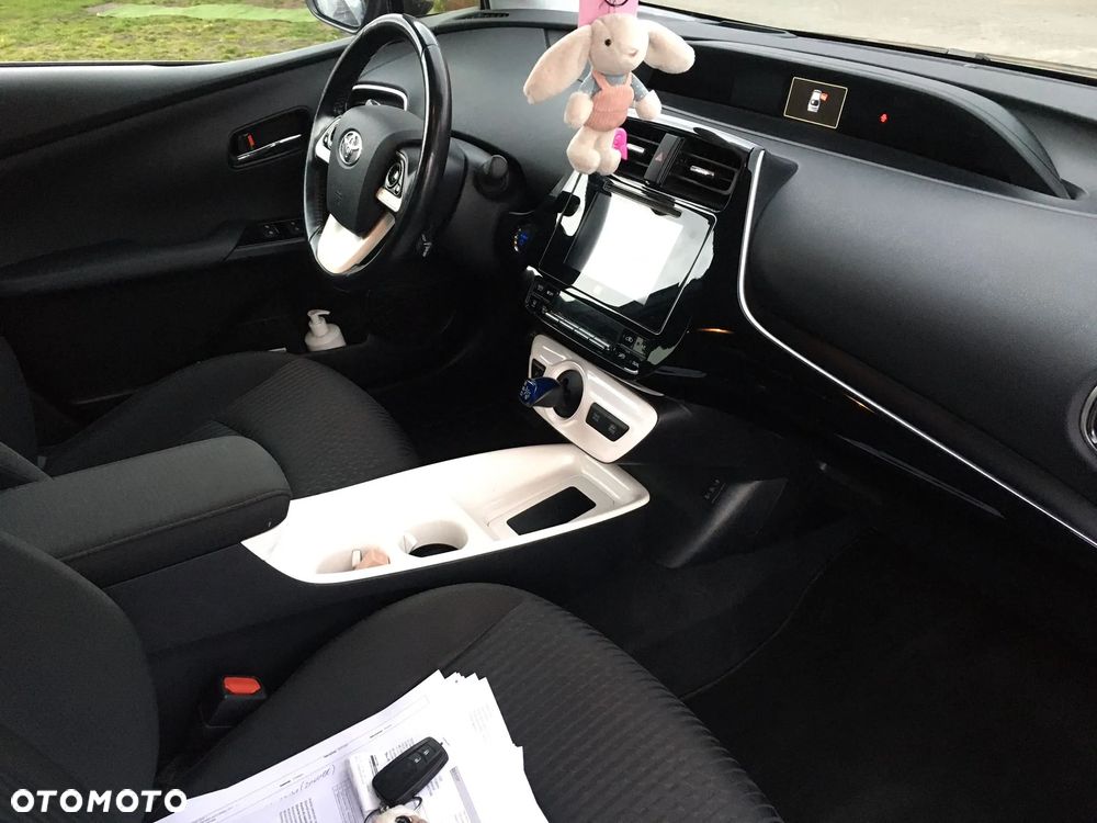 Toyota Prius 1.8 Hybrid Prestige - 32