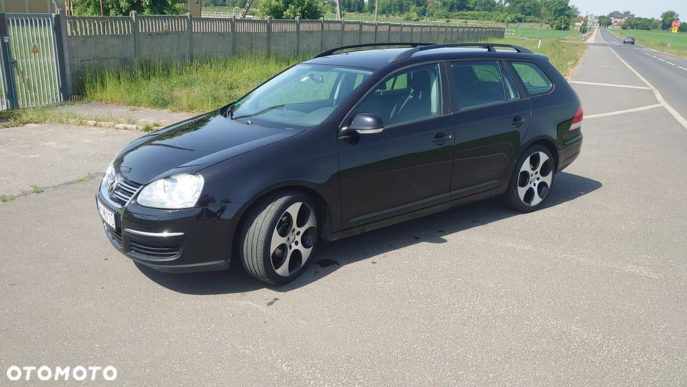 Volkswagen Golf - 2