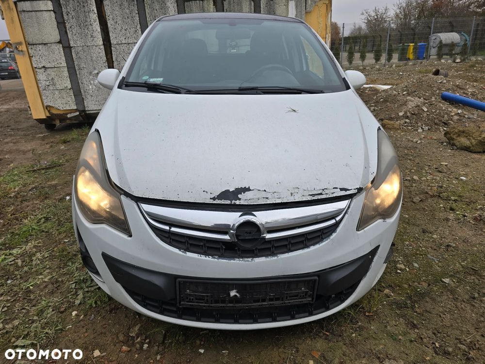 092 / OPEL CORSA D / NA CZĘŚCI