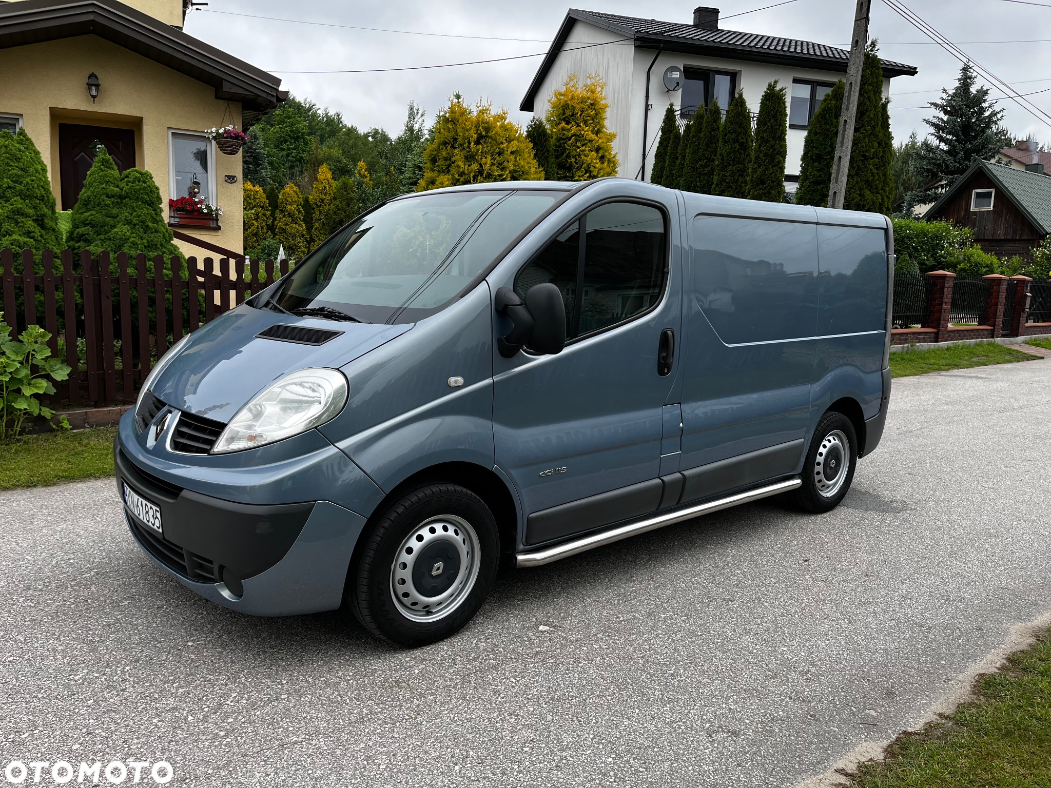 Renault TRAFIC - 2