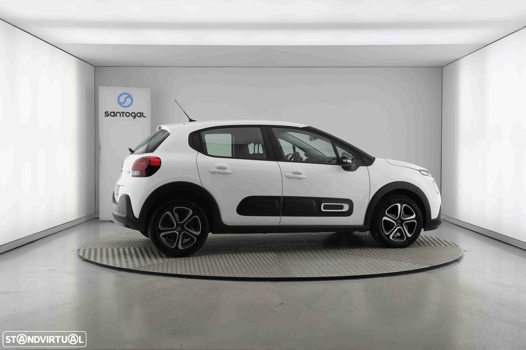 Citroën C3 1.2 PureTech Plus - 7