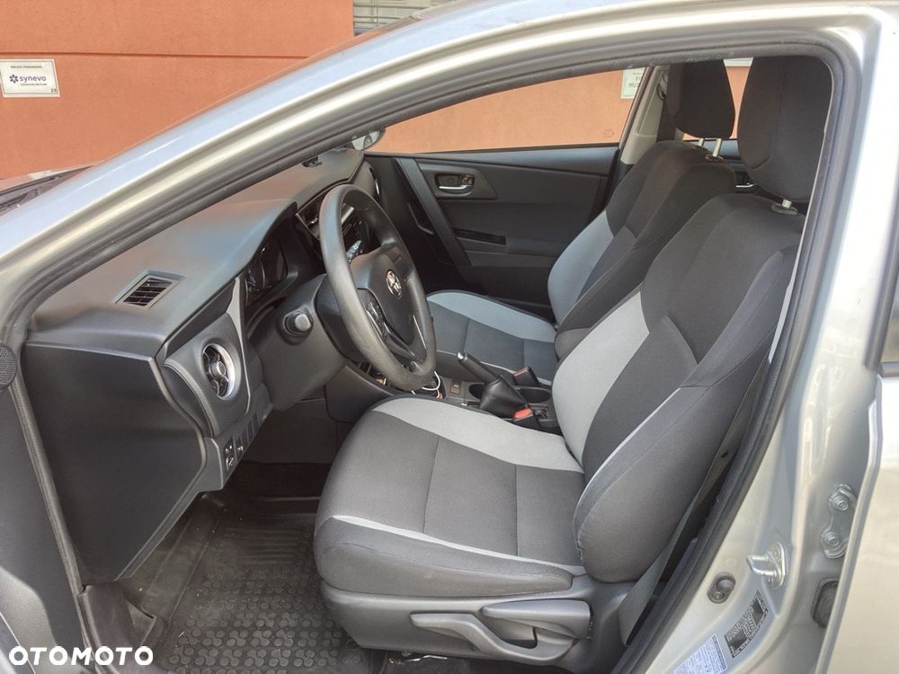 Toyota Auris 1.4 D-4D Active - 5