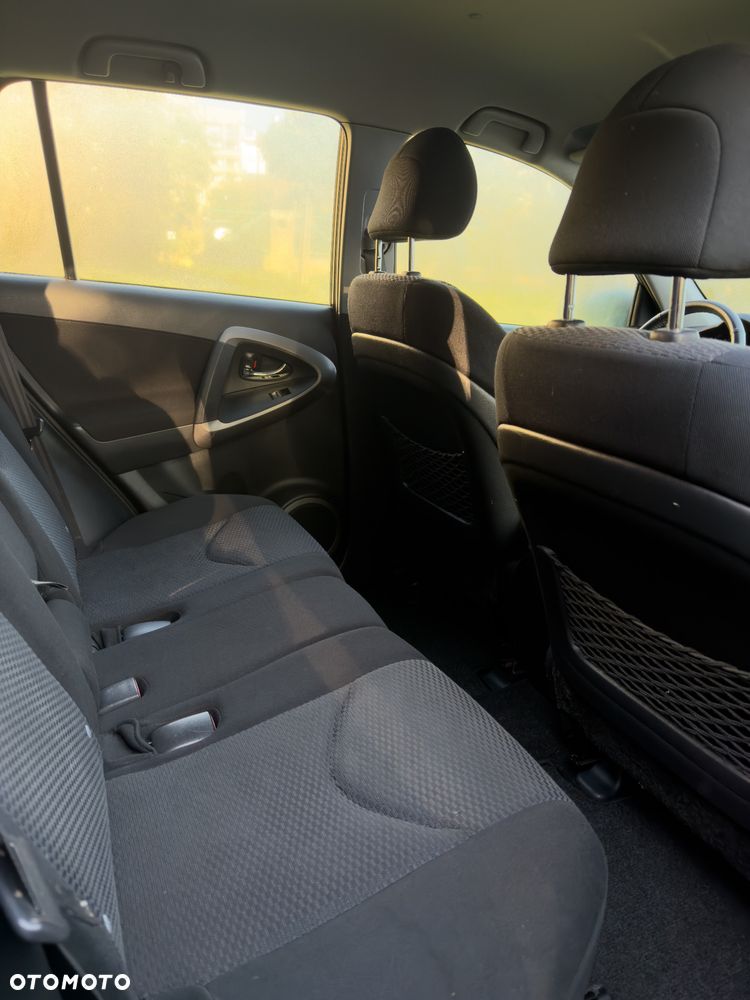 Toyota RAV4 2.0 VVT-i Premium - 20