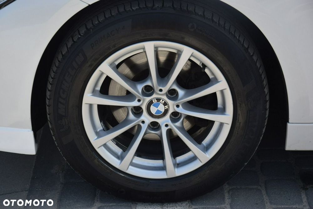 BMW Seria 3 318d Blue Performance - 21