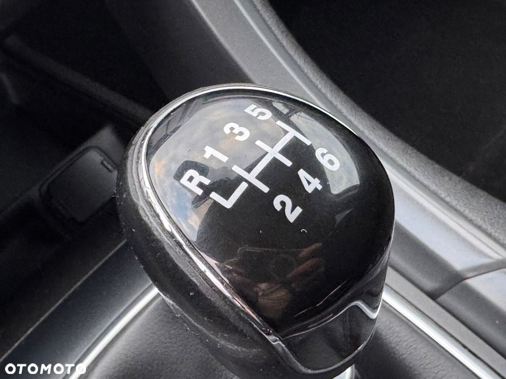 Ford Mondeo 2.0 TDCi Titanium - 24