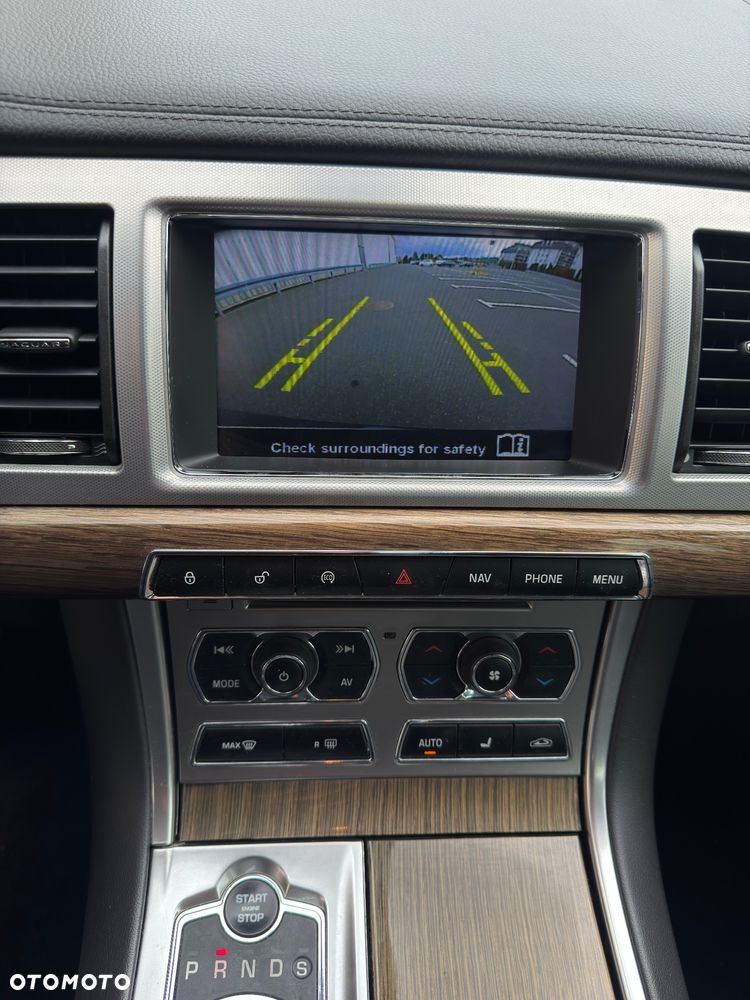 Jaguar XF - 20