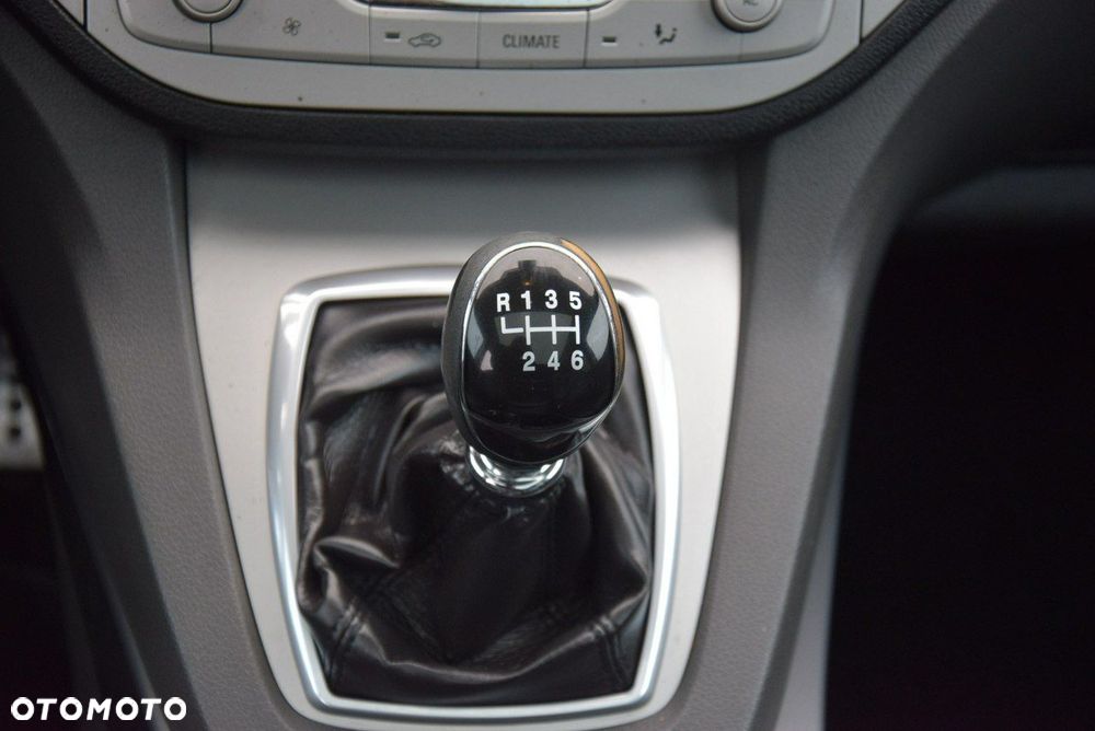 Ford Kuga - 33