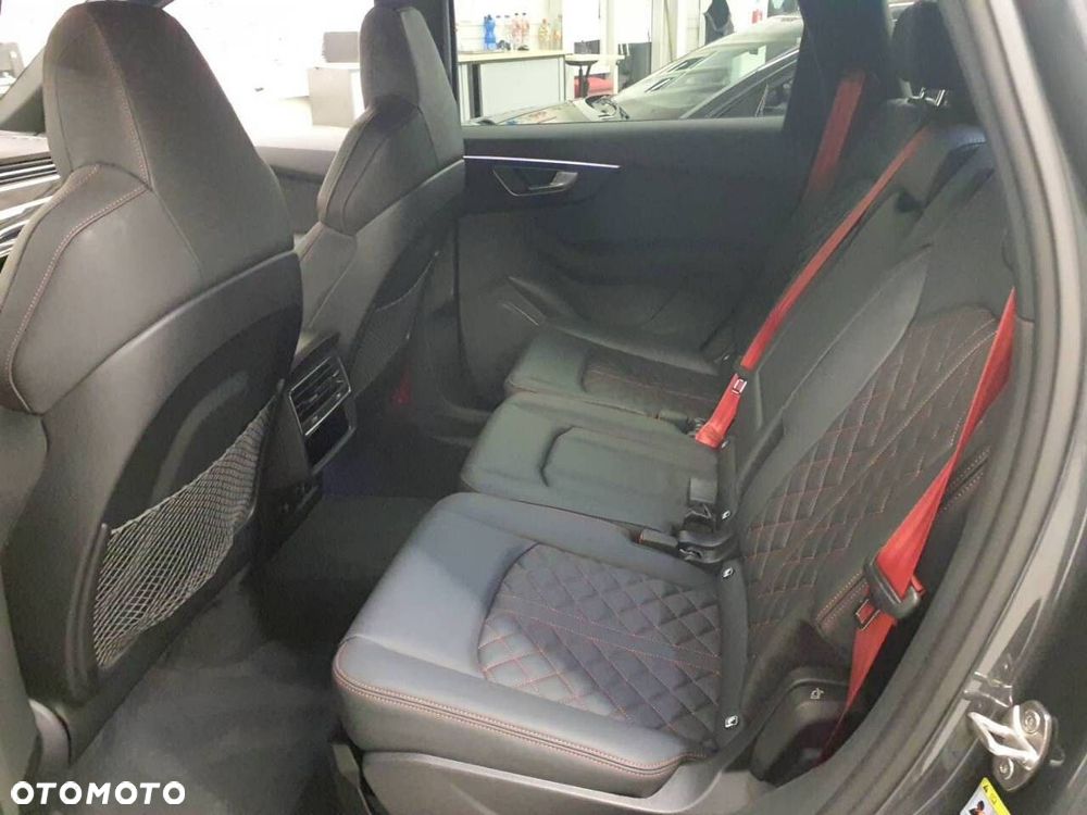 Audi Q7 - 8