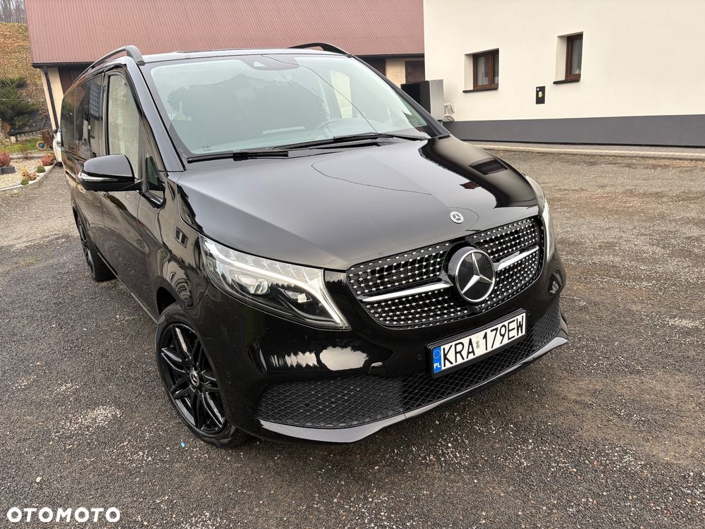 Mercedes-Benz Klasa V 300 d extralang 4Matic 9G-TRONIC Edition Edition 2023 - 2