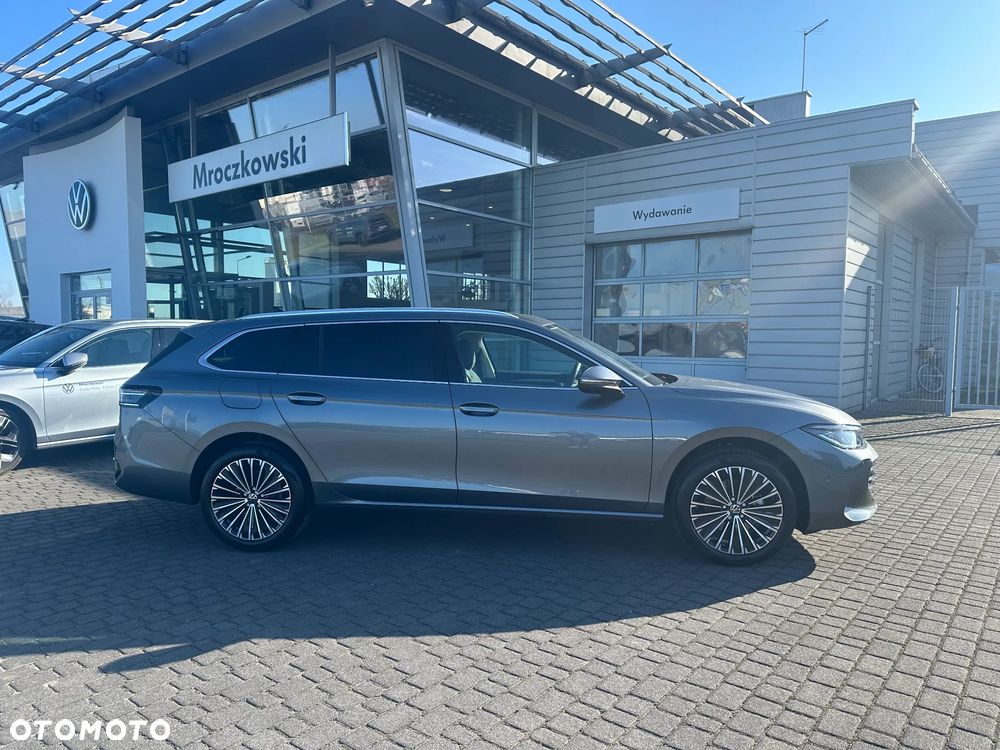Volkswagen Passat 1.5 TSI EVO Elegance DSG - 3