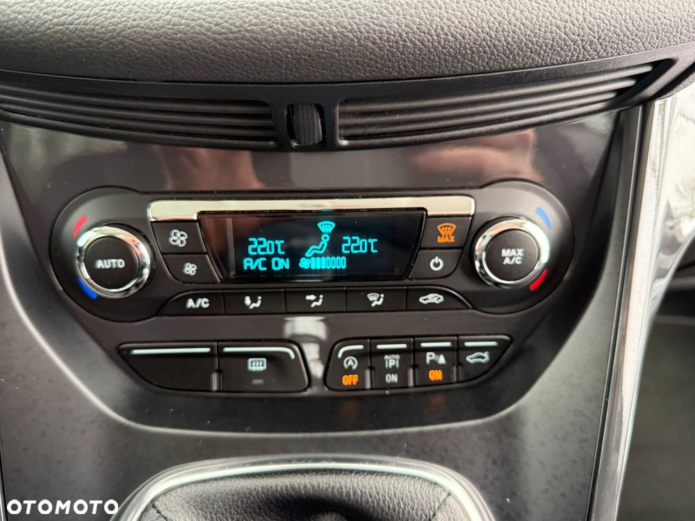 Ford Kuga 2.0 TDCi 4x4 Titanium - 16