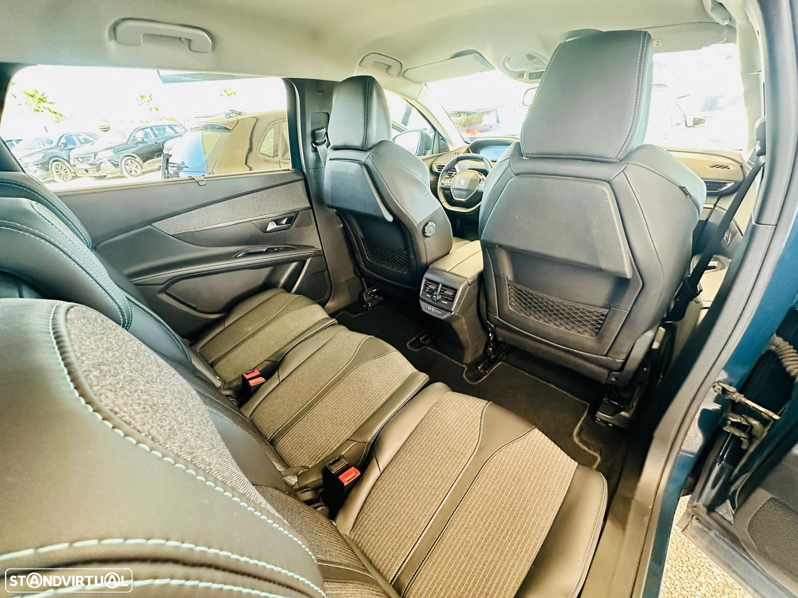Peugeot 5008 1.5 BlueHDi Allure EAT8 - 30