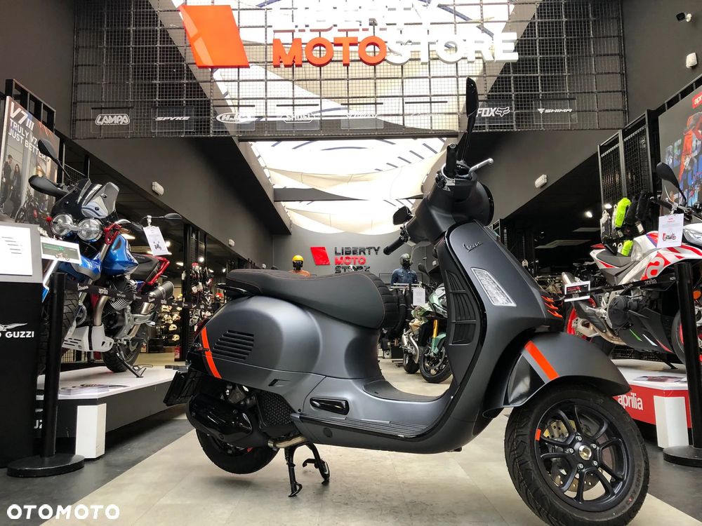 Vespa GTS - 8